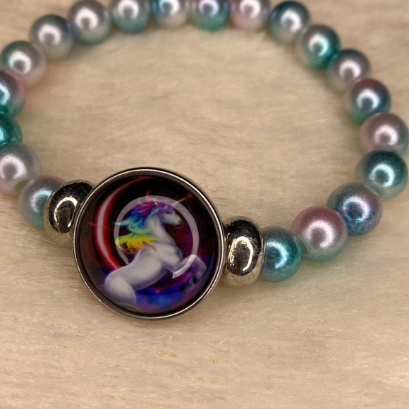 Unicorn stretch bracelet - Picture 3 of 4